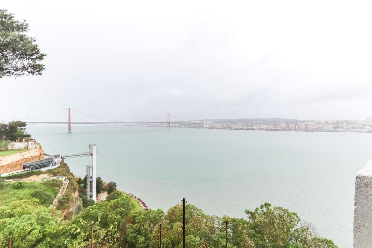Vita Portucale ! Cacilhas River View ألمادا المظهر الخارجي الصورة